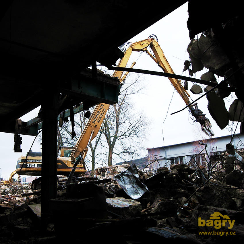 Demoliční rypadlo Caterpillar 330B L s bouracími nůžkami Verachtert VTP30