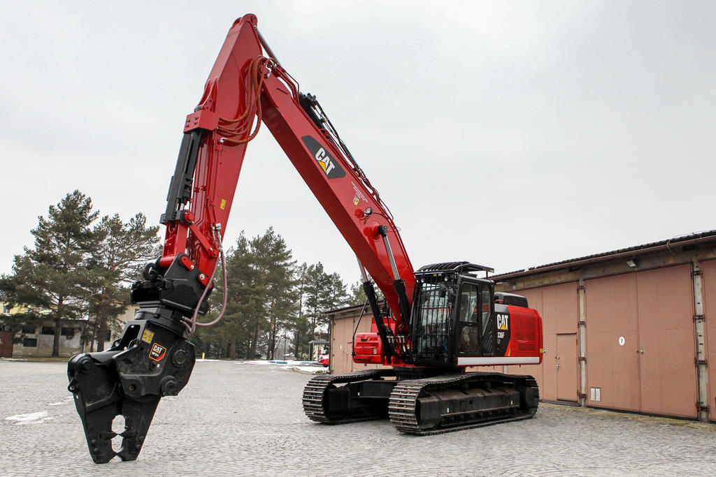 Pásové rypadlo Caterpillar 336F LN HASIČI: První foto