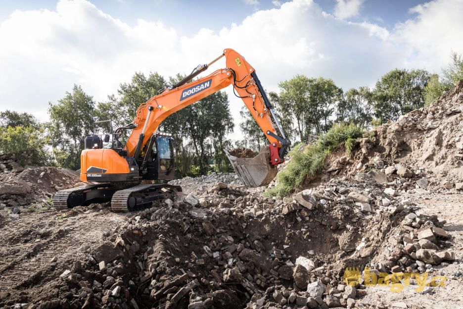 Doosan DX235LCR