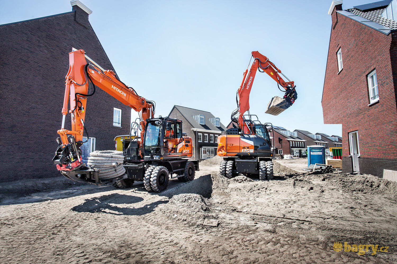 Hitachi ZX155W-7 a ZX135W-7