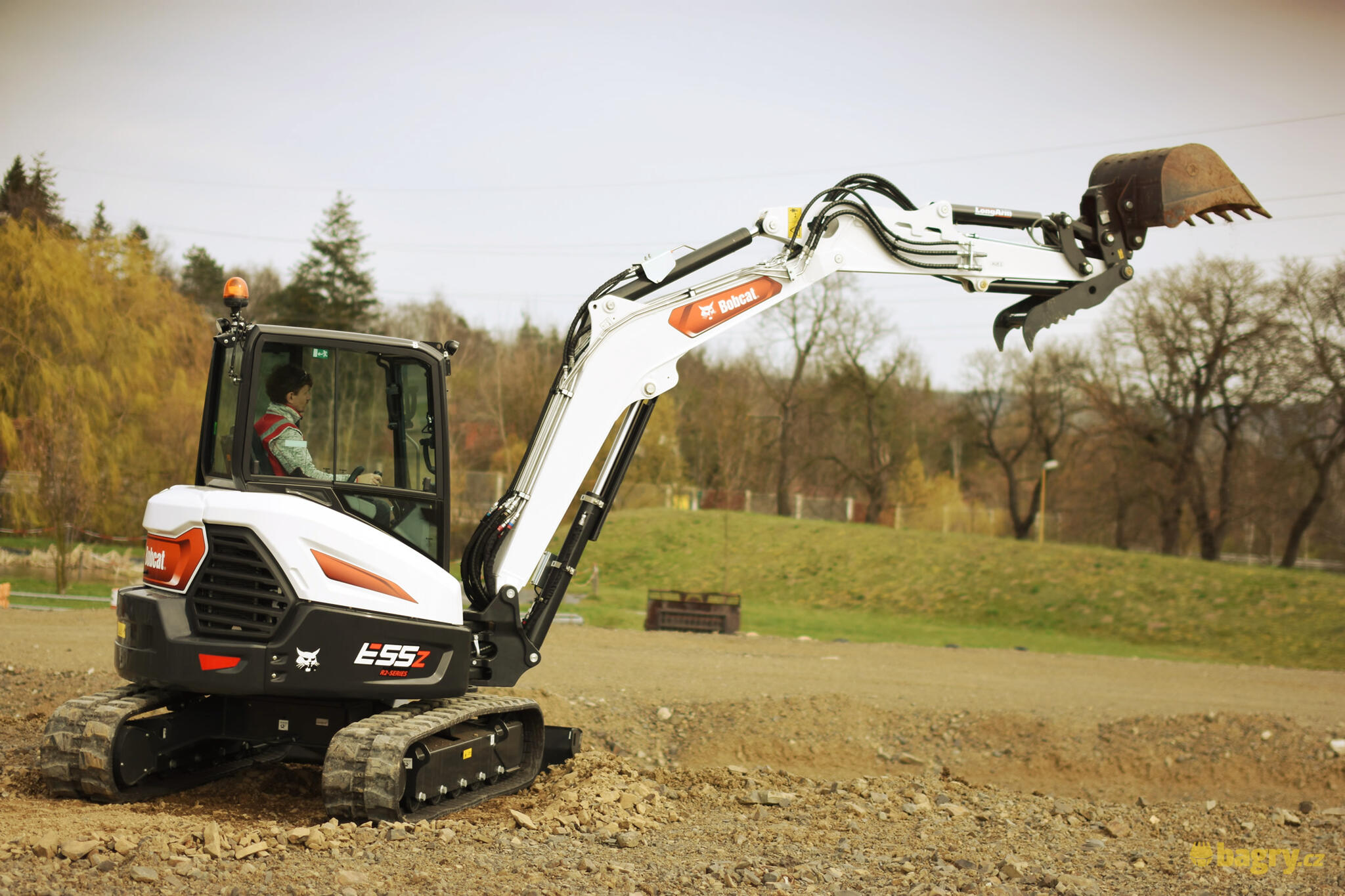 27. Bobcat E55z