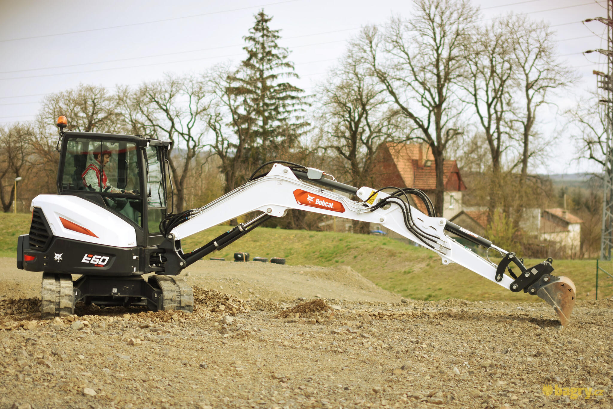 33. Bobcat E60