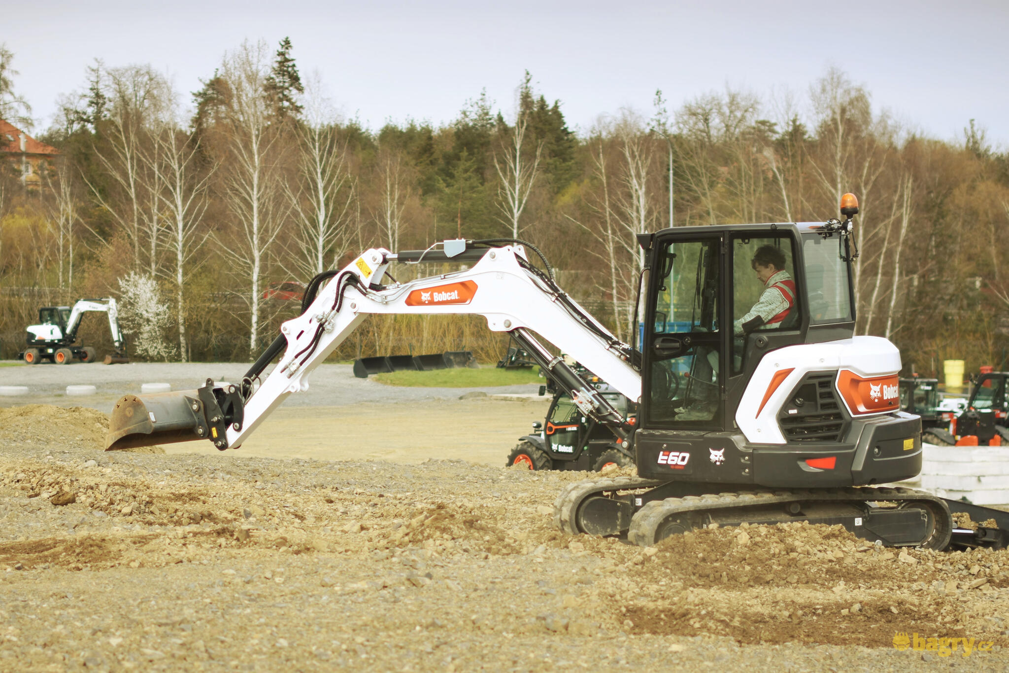 35. Bobcat E60