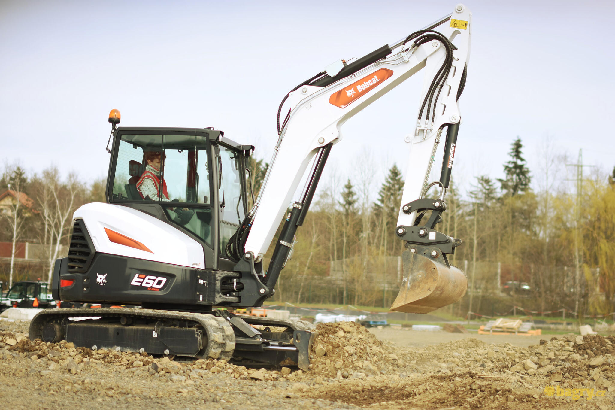 37. Bobcat E60