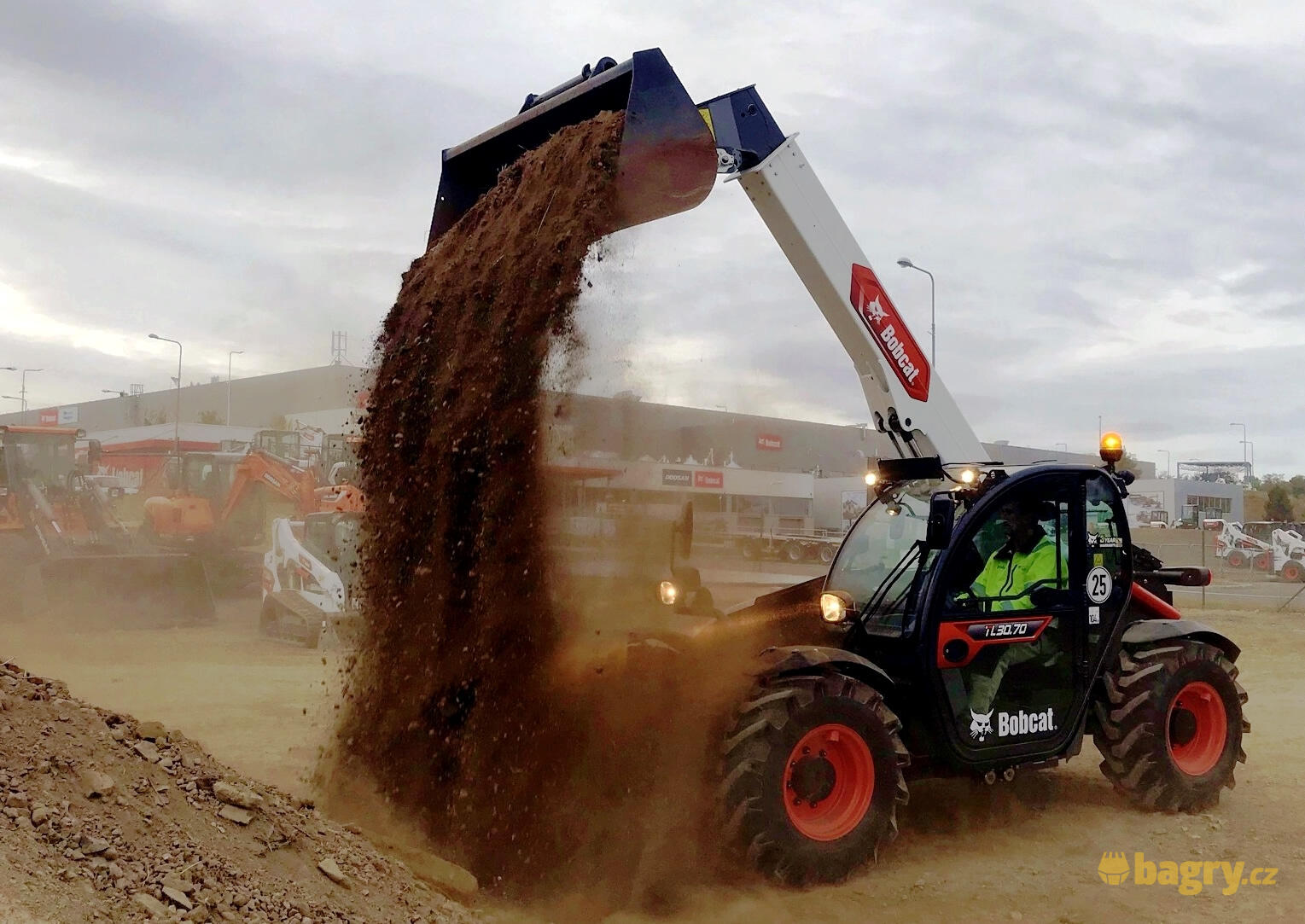 Bobcat TL30.70: Recenze