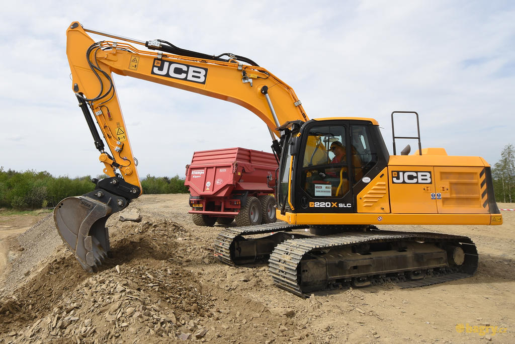 23. JCB 220X SLC na JCB X-DAYS 2019
