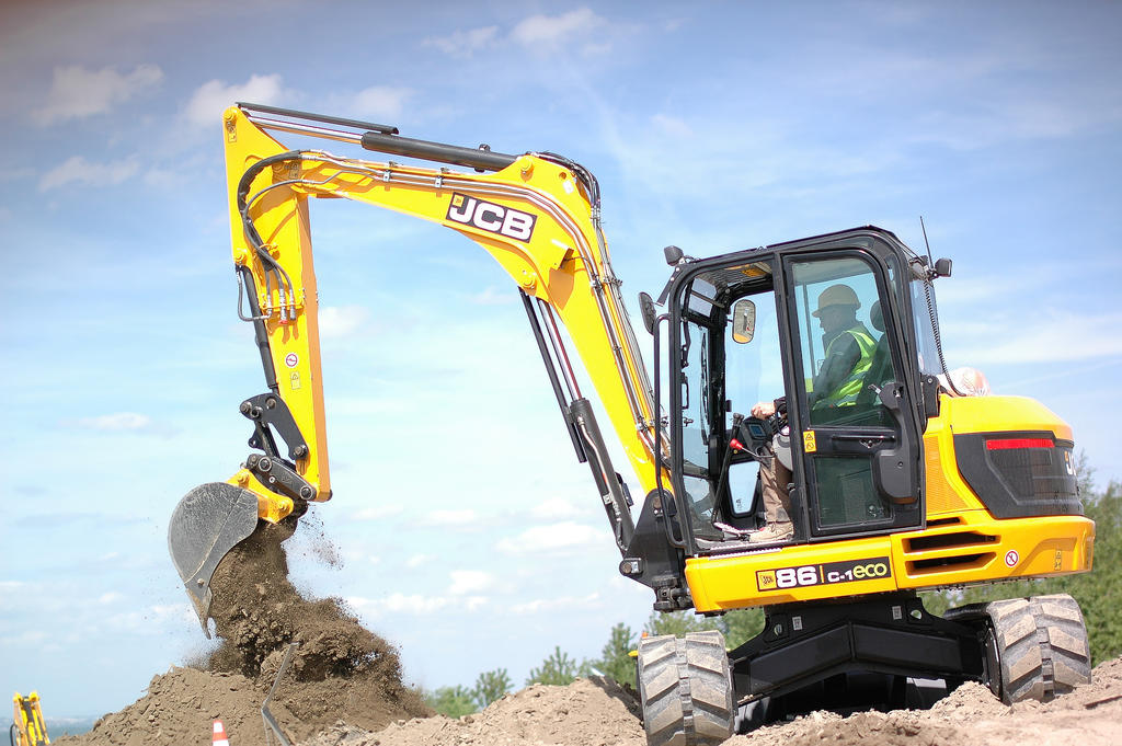JCB 86C-1: Recenze