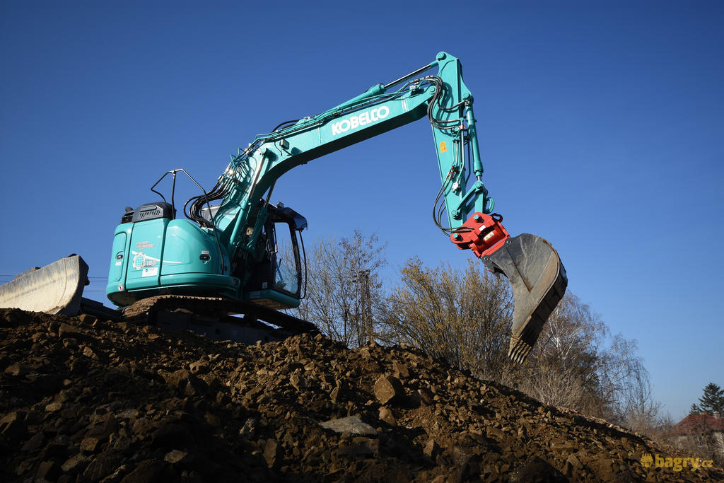 47. Kobelco ED160-5 Blade Runner