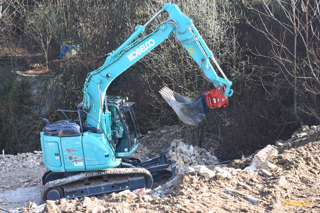 Kobelco ED160-5 Blade Runner: Recenze