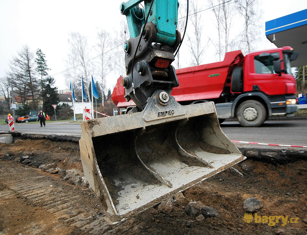 Svahovací lopata Empec