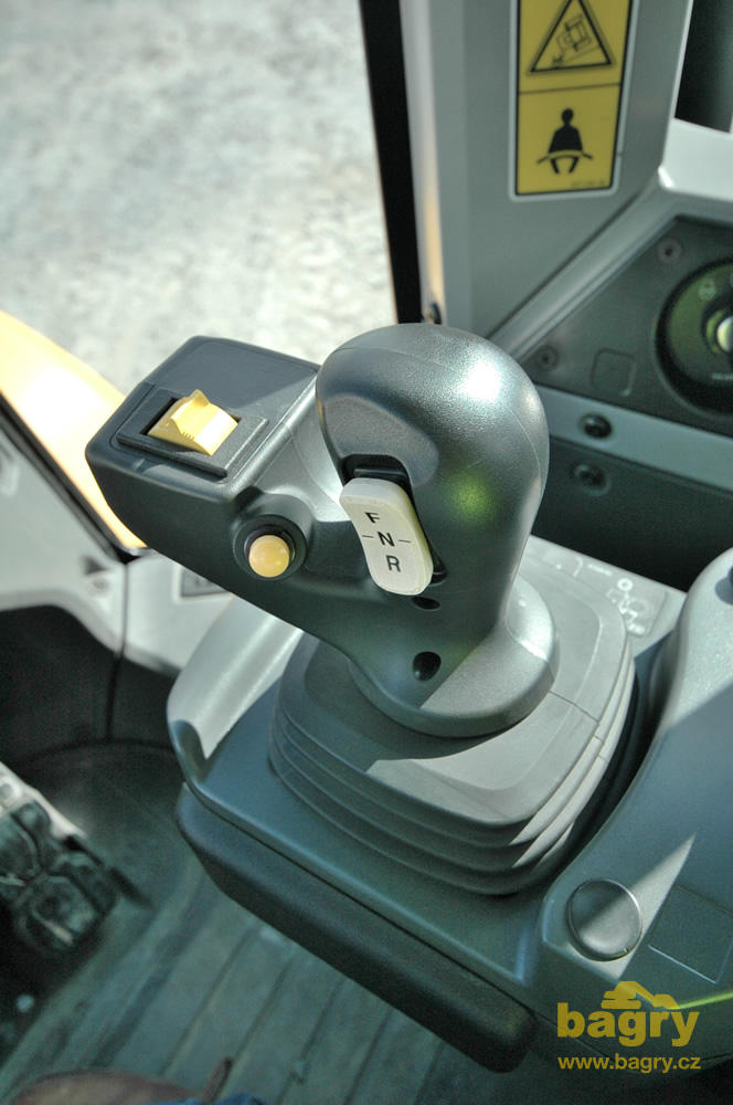 Joystick nakladače