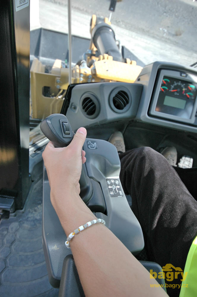 Joystick řízení