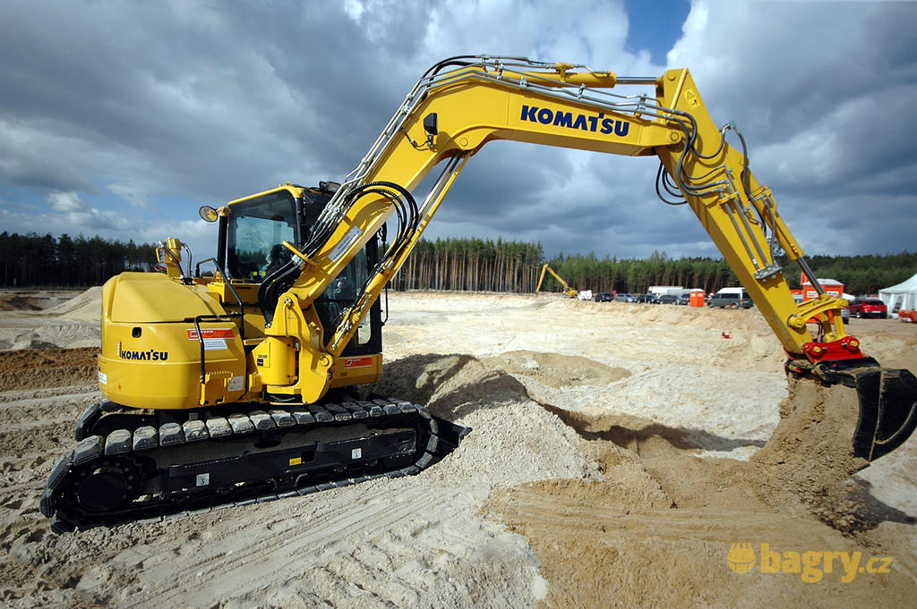 Komatsu PC88MR-10: Recenze