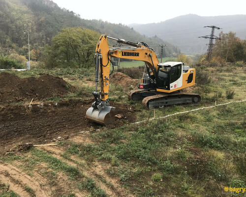 43. Liebherr R924 při práci