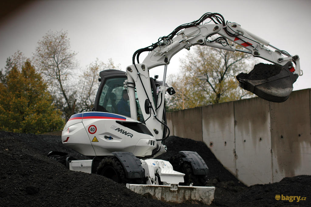 08. Mecalac 9MWR jako rypadlo