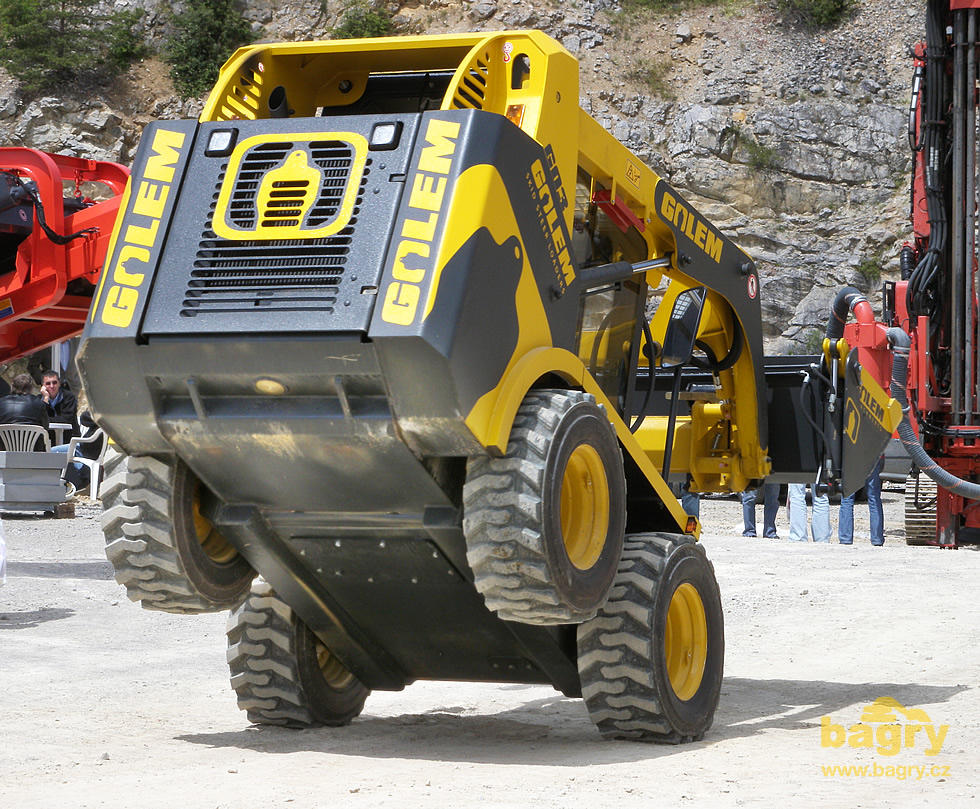 Golem G03 - pohled na "břicho"