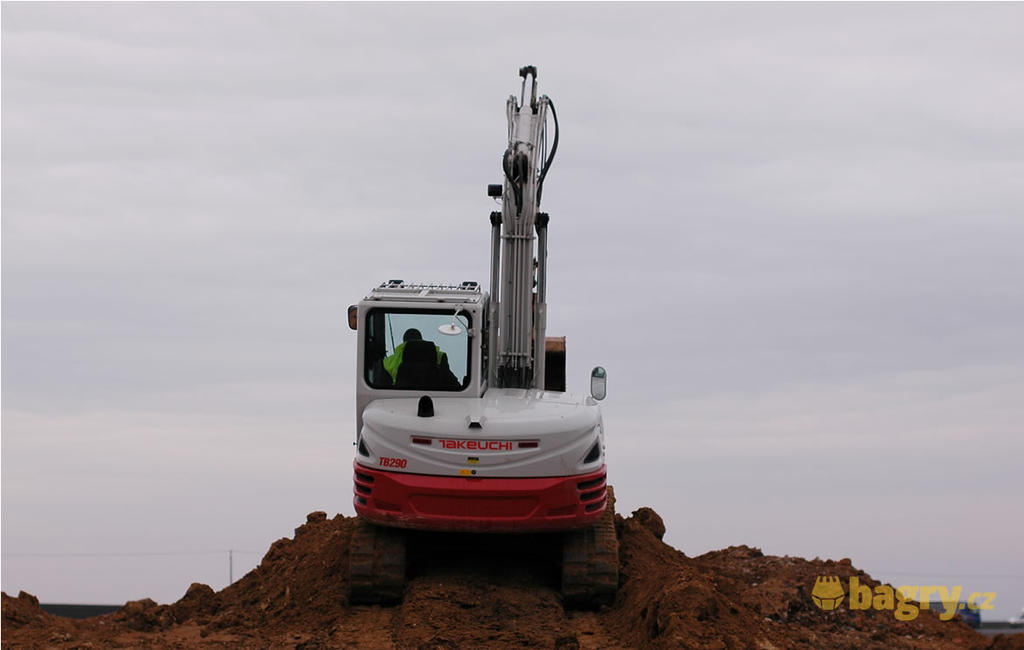 Záď rypadla Takeuchi TB 290