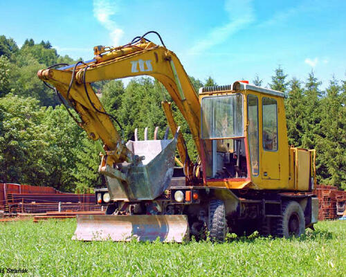 01. Potkat dnes rypadlo DH 132 je velká vzácnost. Tento stroj je navíc stále v provozu při menších pracích na domácí farmě.