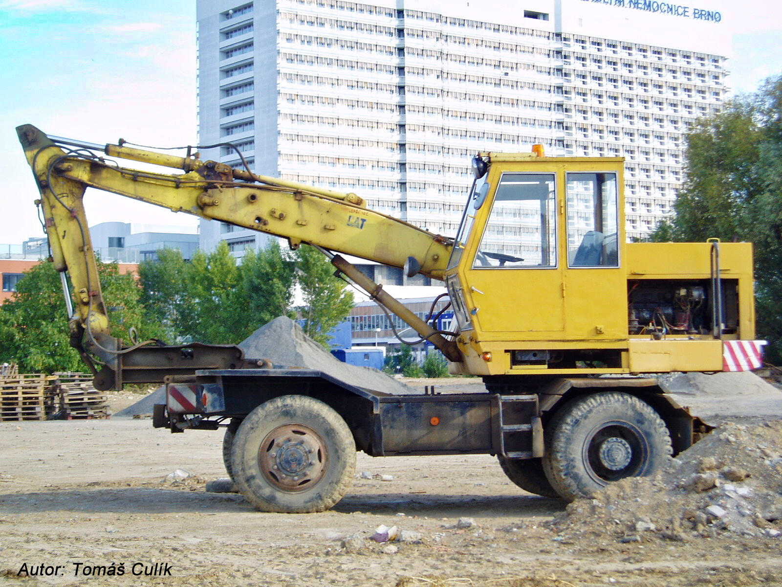 08. Kladiva nabízel jako volitelné příslušenství sám výrobce ZŤS Dubnica nad Váhom (nejvýkonnější typ byl typ HRK 2000).