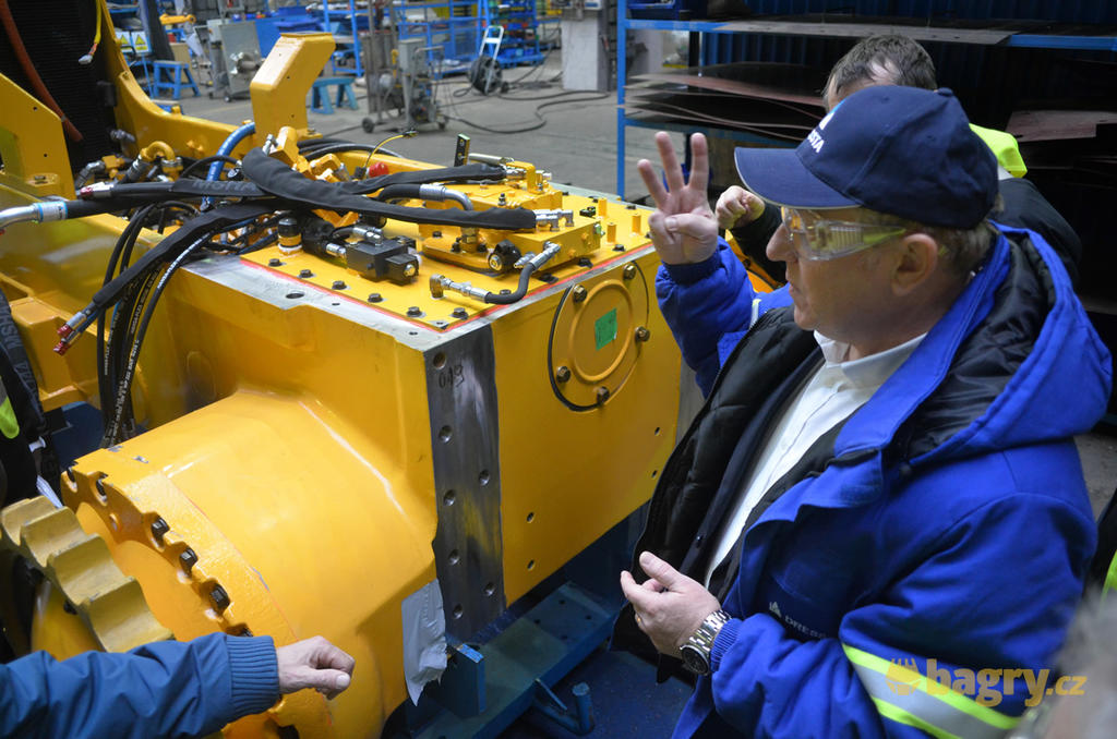 27. Zastávka u montáže hydrauliky