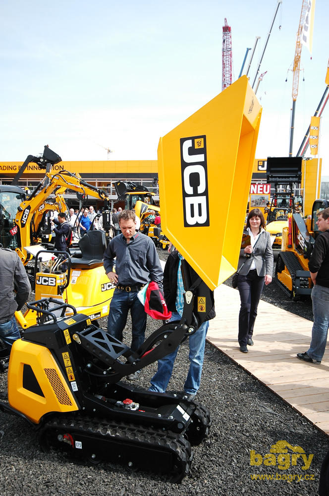 Kompaktní pásový dempr JCB HTD5