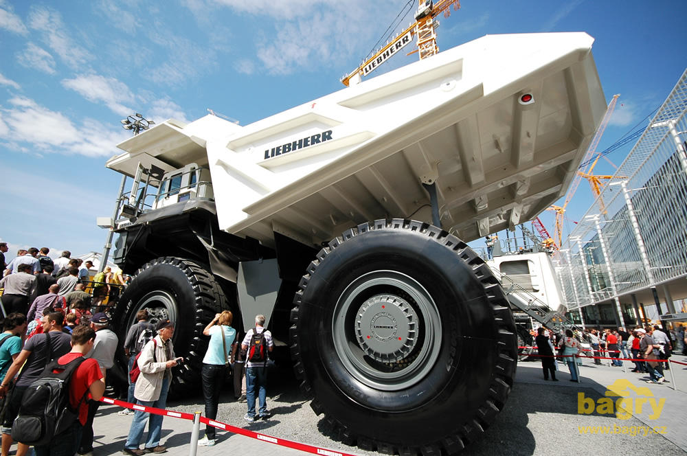 Pevný dempr Liebherr T 264