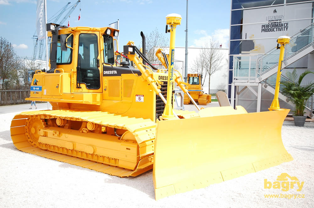 Pásový dozer Dressta TD-14R LGP