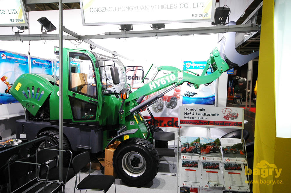 Kolový nakladač Hongyuan HY610