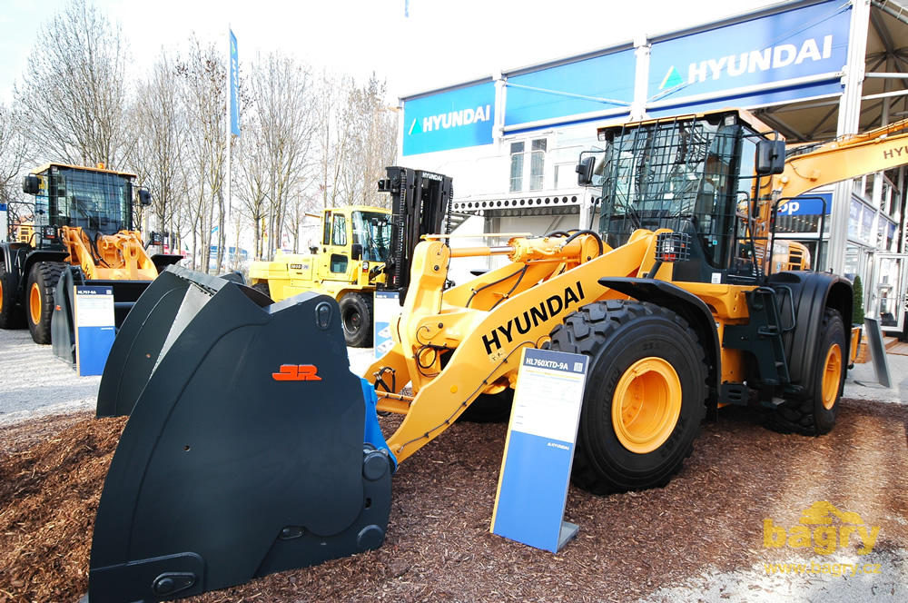 Kolový nakladač Hyundai HL760XTD-9A