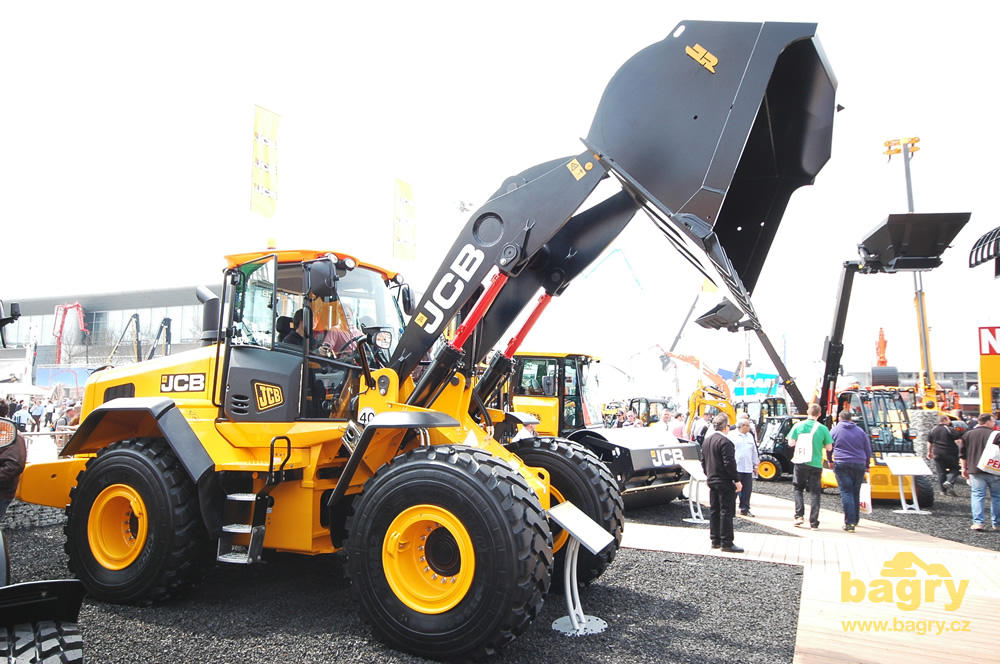 Kolový nakladač JCB 457ZX
