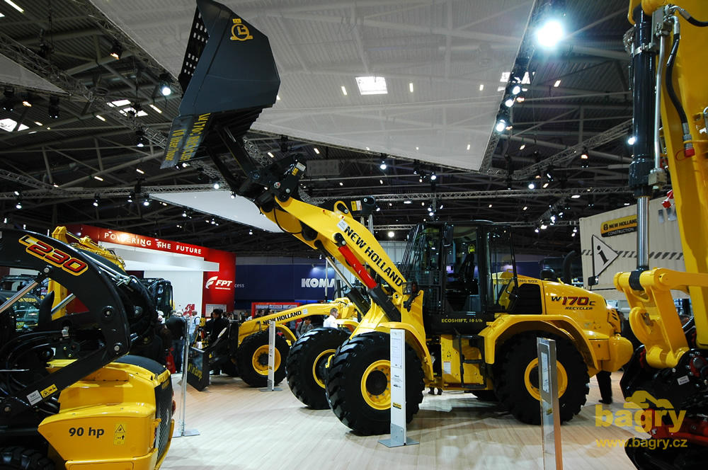 Kolový nakladač New Holland W170C Recycler