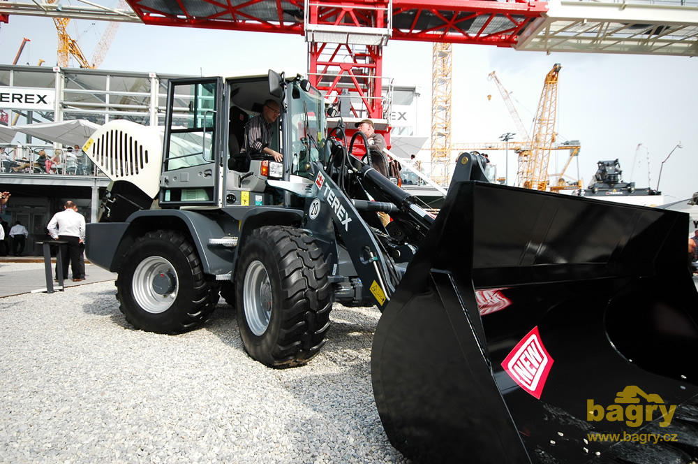 Kolový nakladač Terex TL120