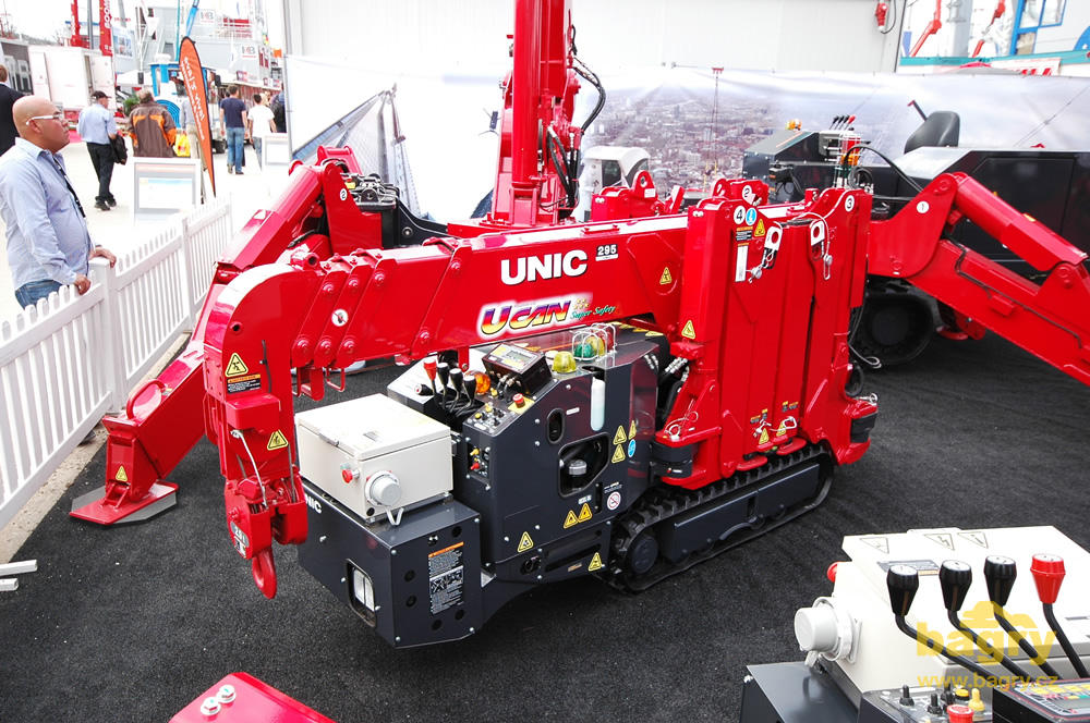 Minijeřáb Unic 295