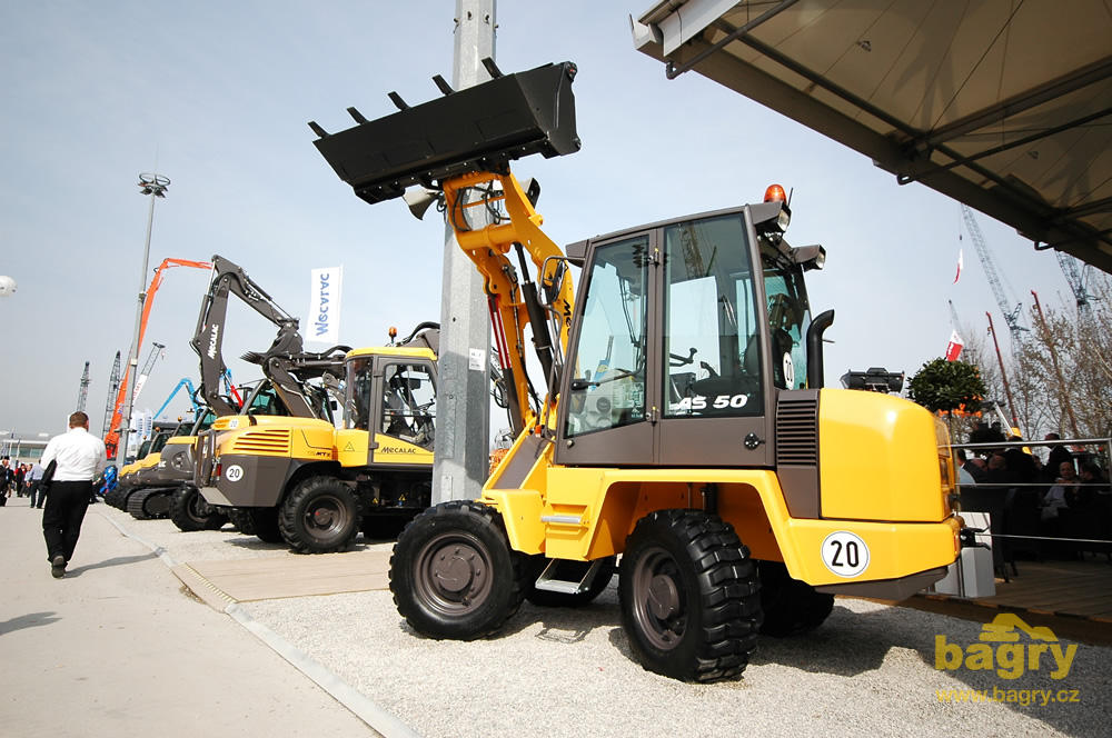 Otočný kolový nakladač Mecalac H735 AS45