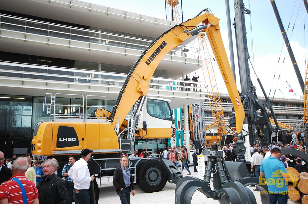 Překládkové rypadlo Liebherr LH 50 M
