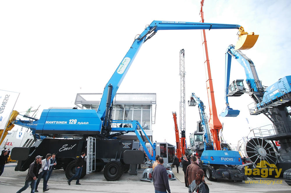 Překládkové rypadlo Mantsinen 120M HybriLift