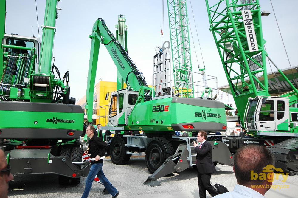 Překládkové rypadlo Sennebogen 830E M-HDS