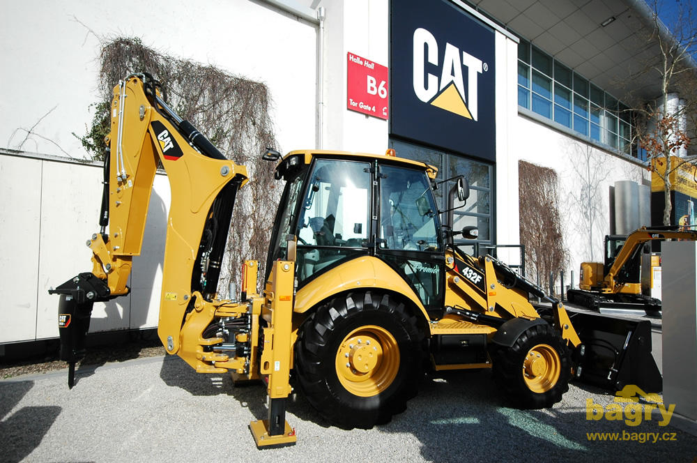 Rypadlonakladač Caterpillar 432F