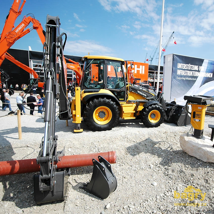 Rypadlonakladač Volvo BL71B Powershift
