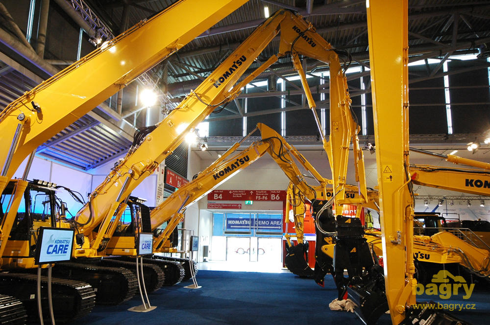 Demoliční rypadlo Komatsu PC290NLC-8