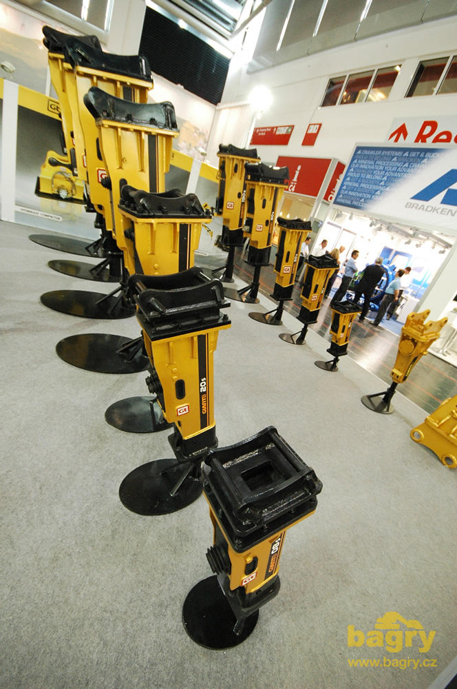 Hydraulická kladiva Giant