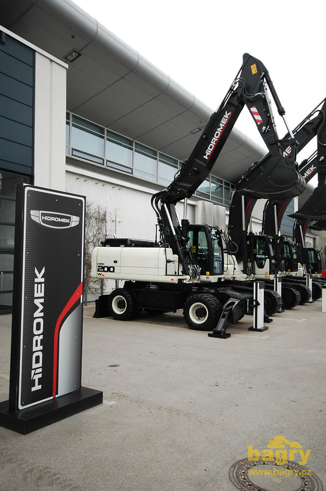 Kolové rypadlo Hidromek HMK 200W