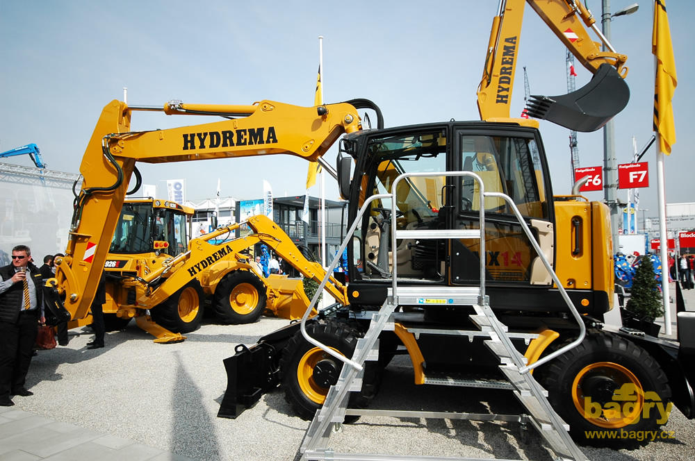 Kolové rypadlo Hydrema MX14