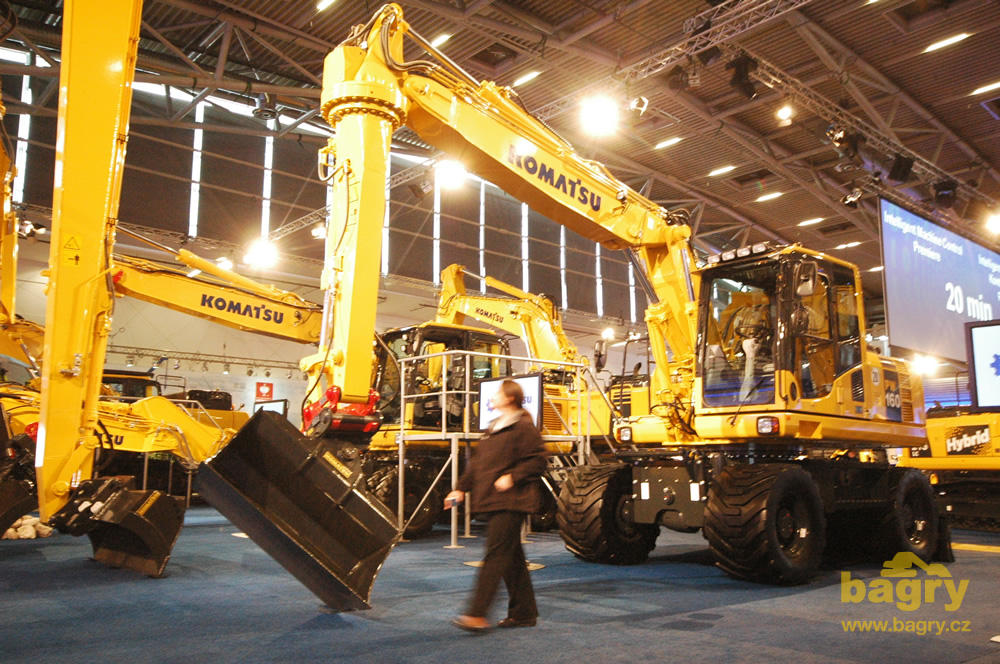 Kolové rypadlo Komatsu PW160-8