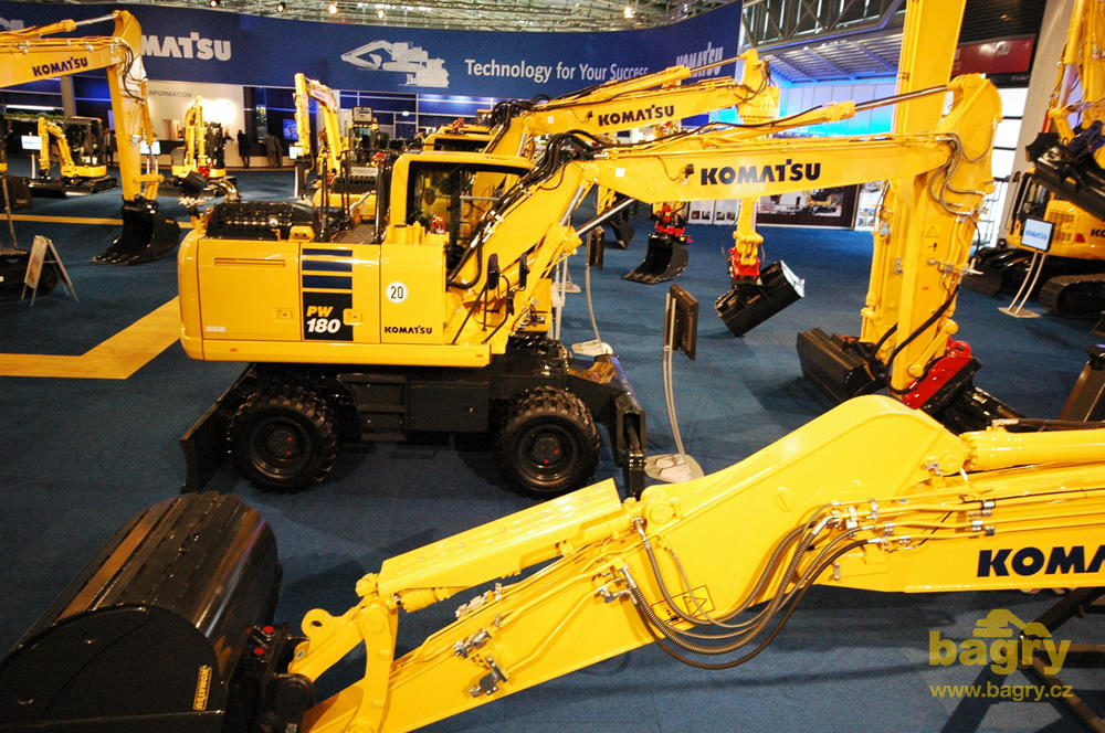 Kolové rypadlo Komatsu PW180-10
