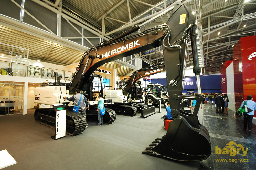Pásové rypadlo Hidromek HMK220NLC-3