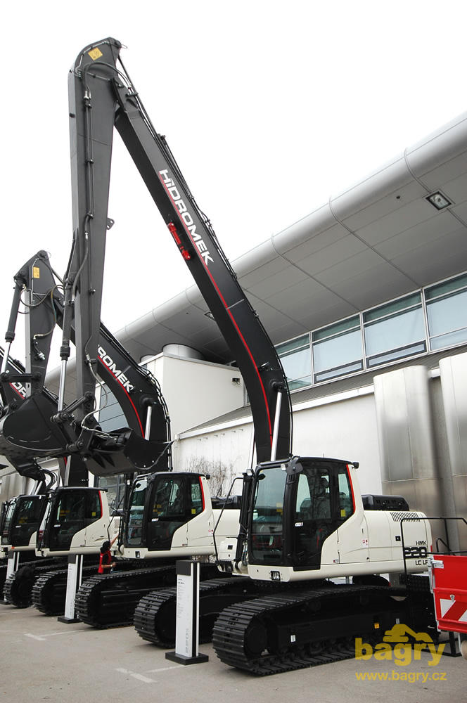 Pásové rypadlo Hidromek HMK 220LCLR