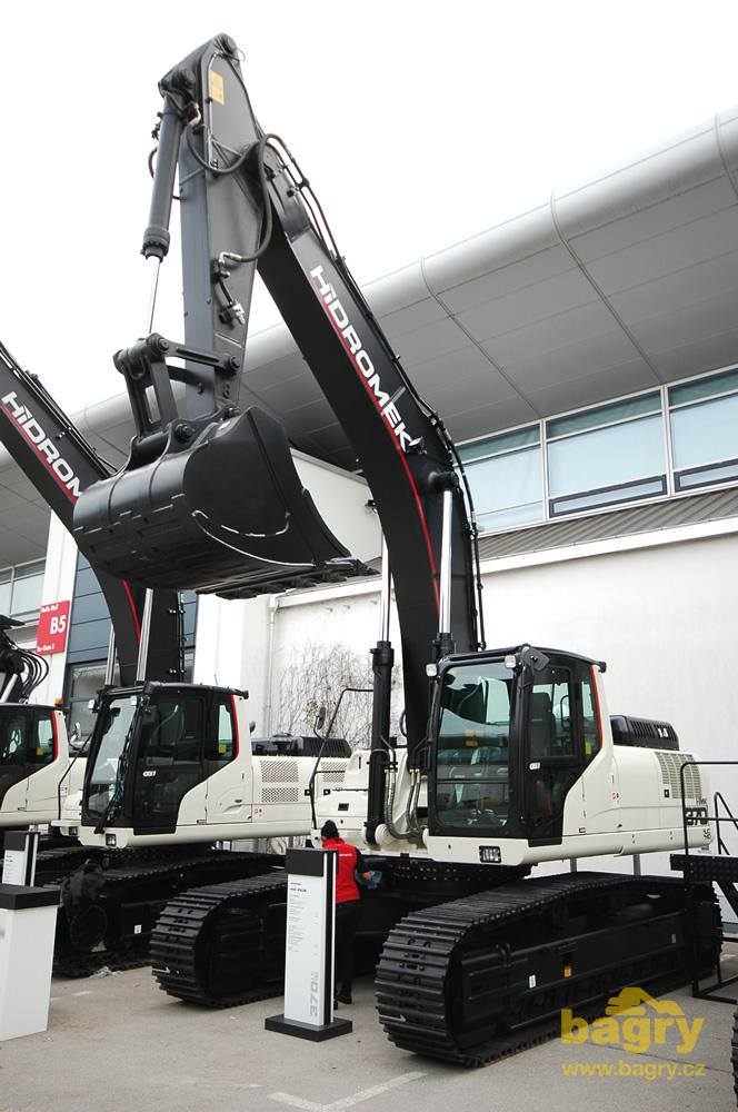 Pásové rypadlo Hidromek HMK 370LCHD