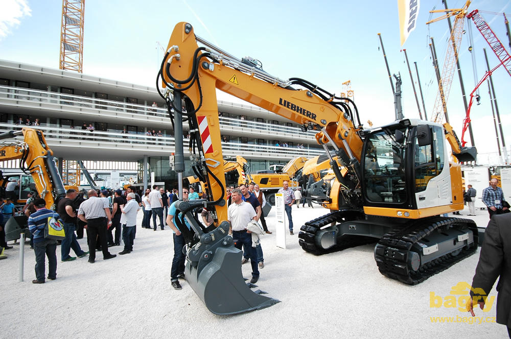 Pásové rypadlo Liebherr R 914 Compact