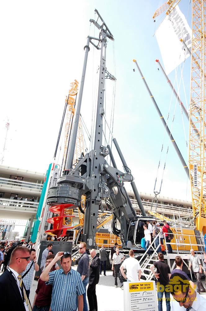 Vrtná souprava Liebherr LB 44-510